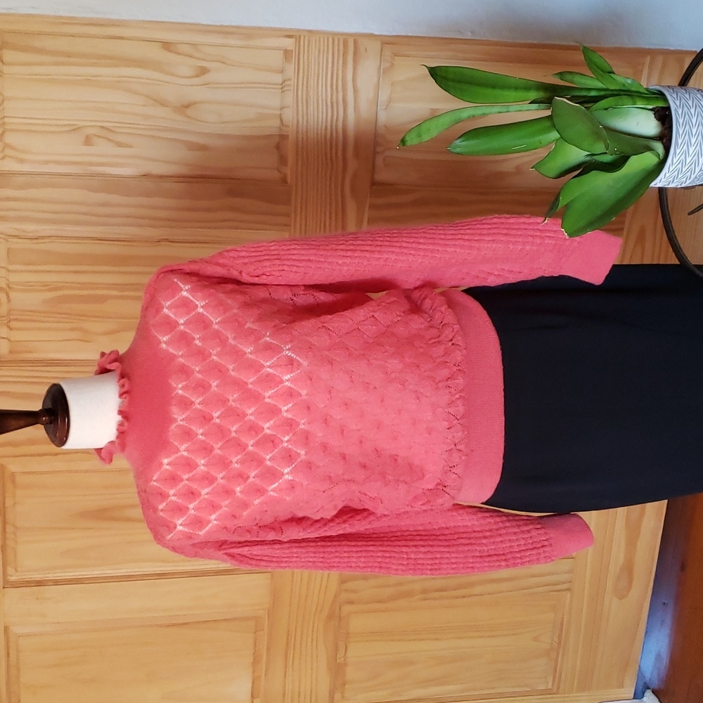 Anthropologie Knitted & Knotted Apricot Sweater - Size Medium
